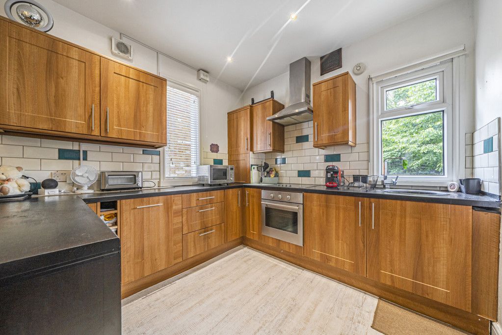 Property photo 3 of 7 Kicthen
