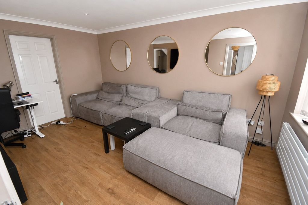 Property photo 2 of 10 Picture No. 03