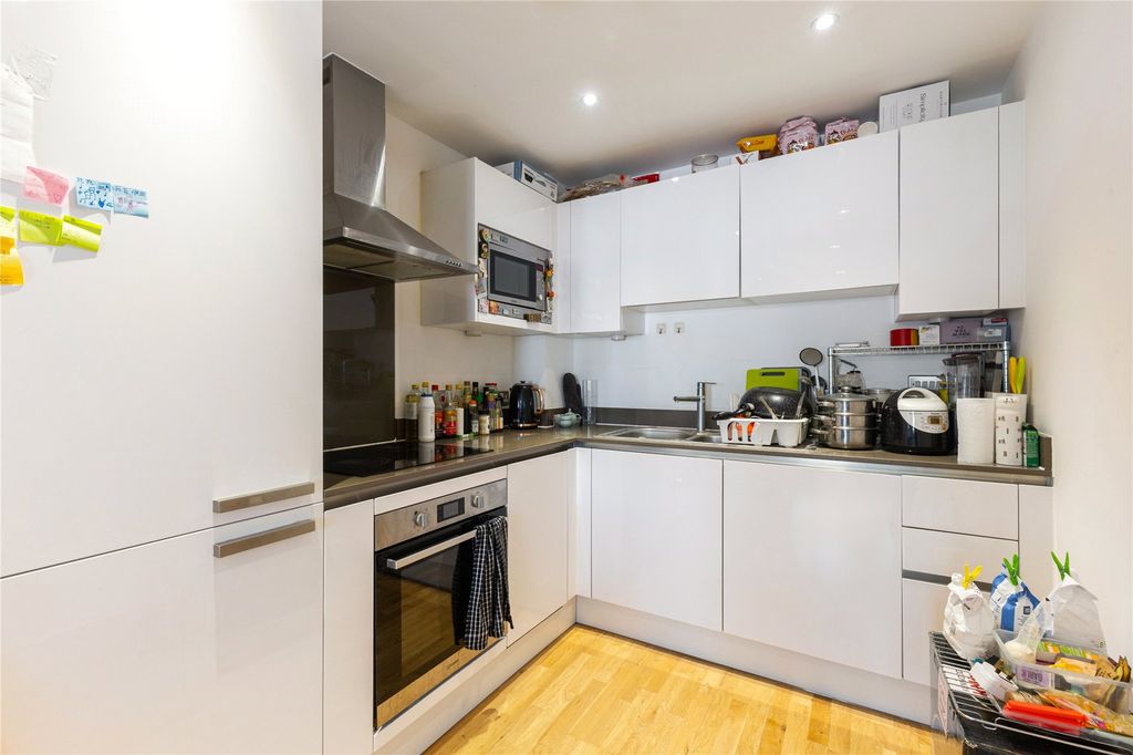 Property photo 3 of 7 Picture No. 16