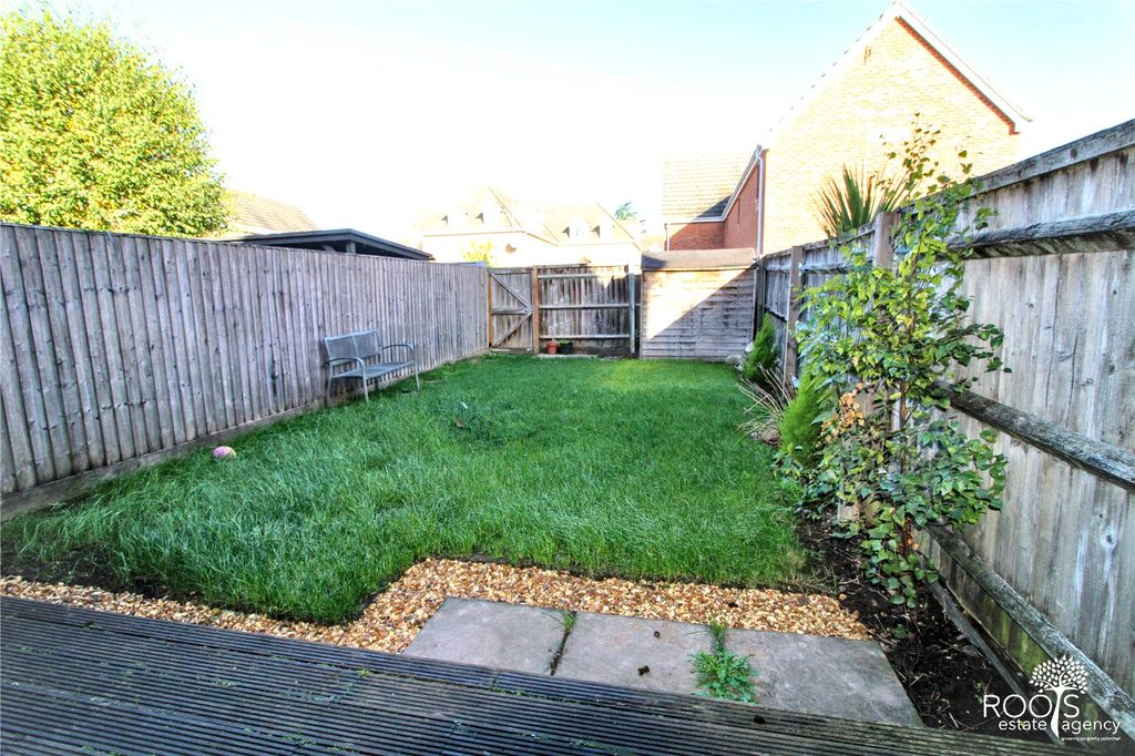 Property photo 2 of 13 Garden