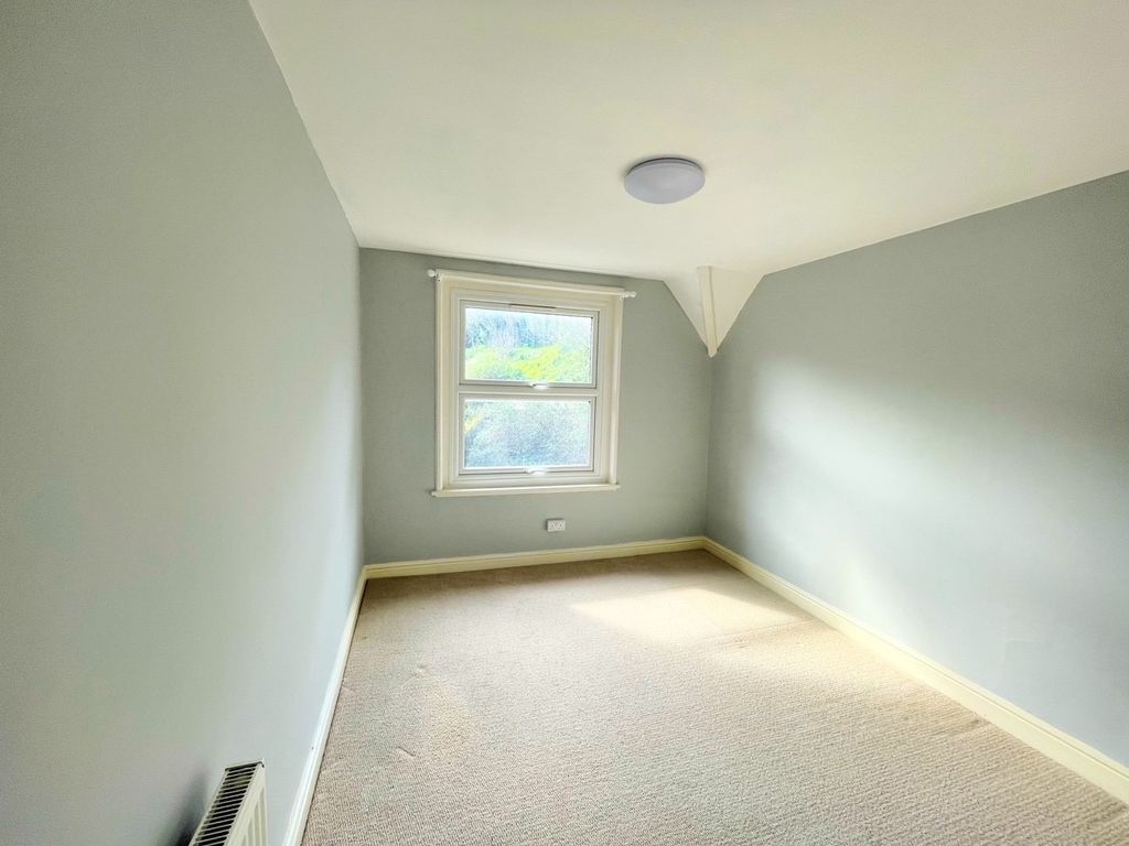 Property photo 3 of 11 5214473