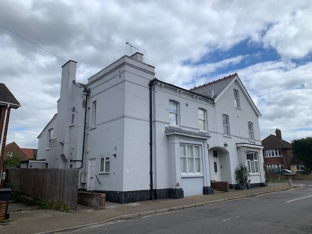 Property photo 1 of 8