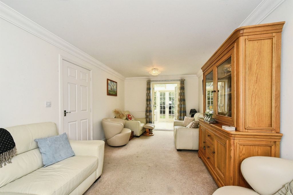 Property photo 3 of 21