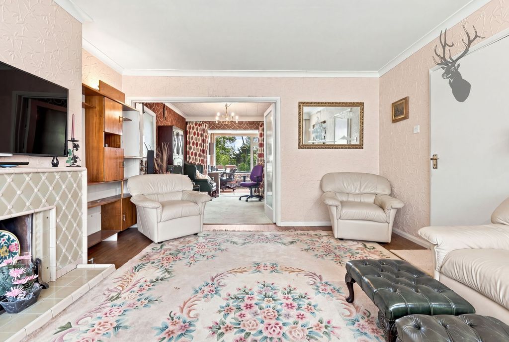 Property photo 3 of 24
