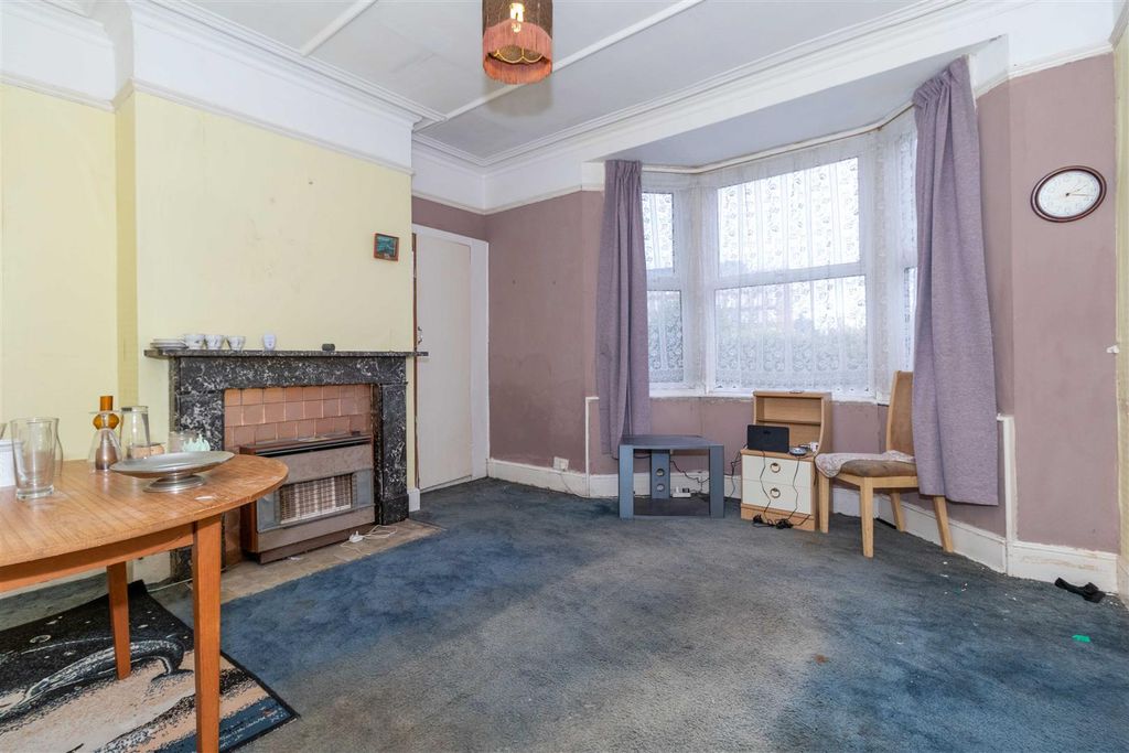 Property photo 2 of 20 Teville-14.Jpg