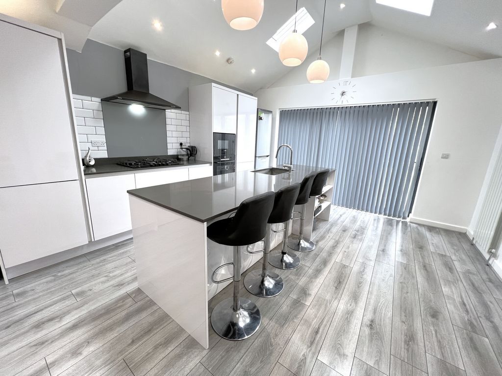 Property photo 2 of 21 Photo 5