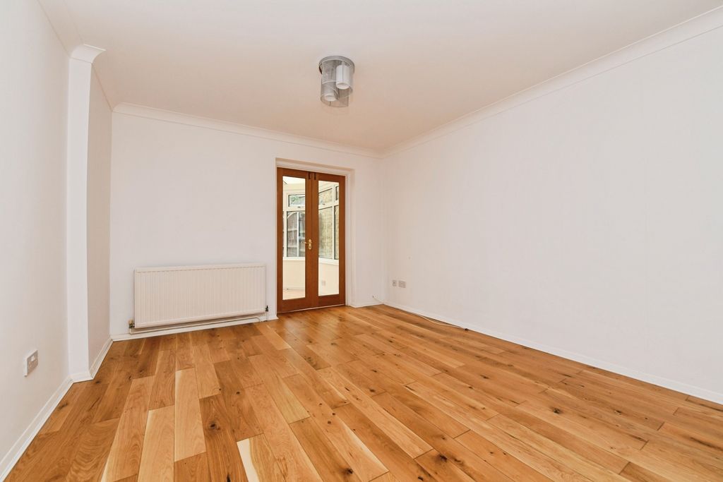 Property photo 3 of 22 Photo