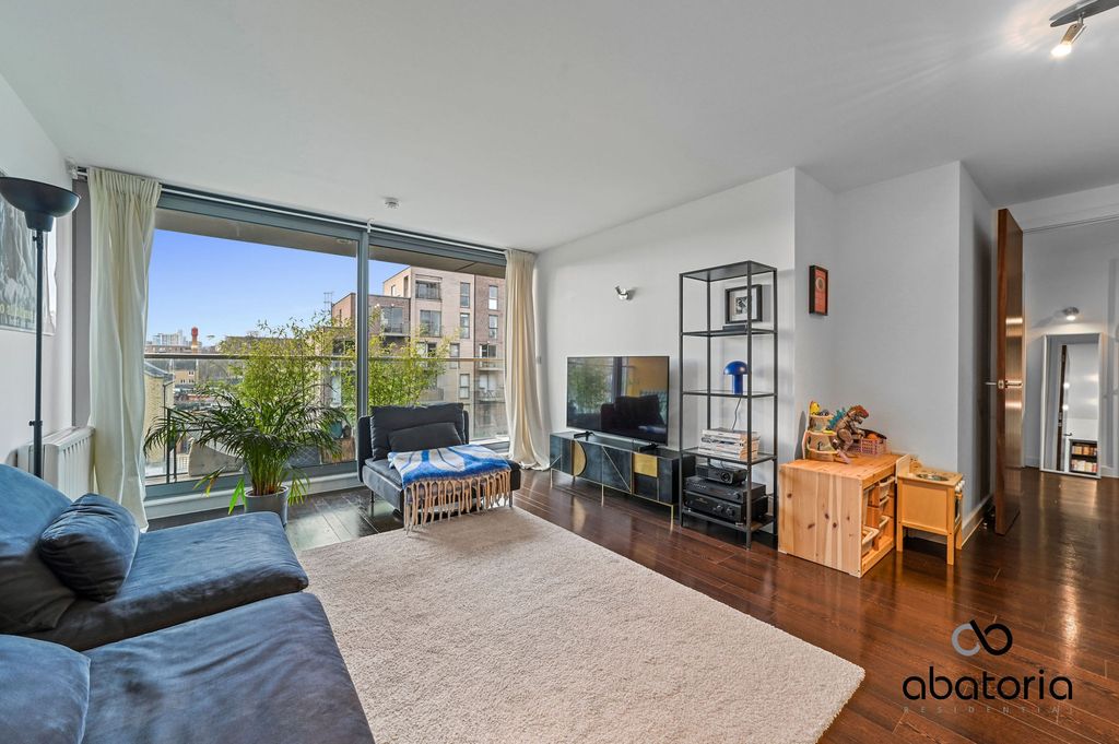 Property photo 2 of 12