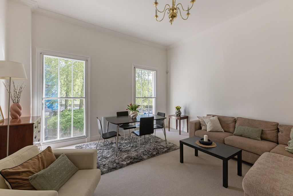 Property photo 2 of 15 107524_Flat 4 48 Millbank-5
