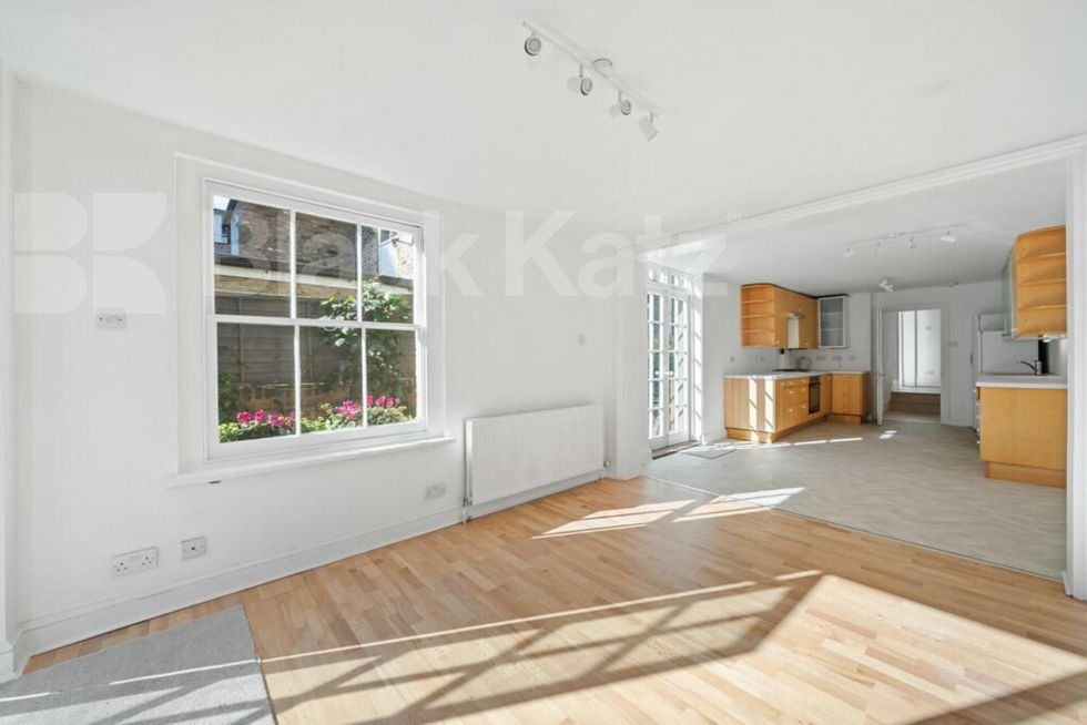 Property photo 2 of 11