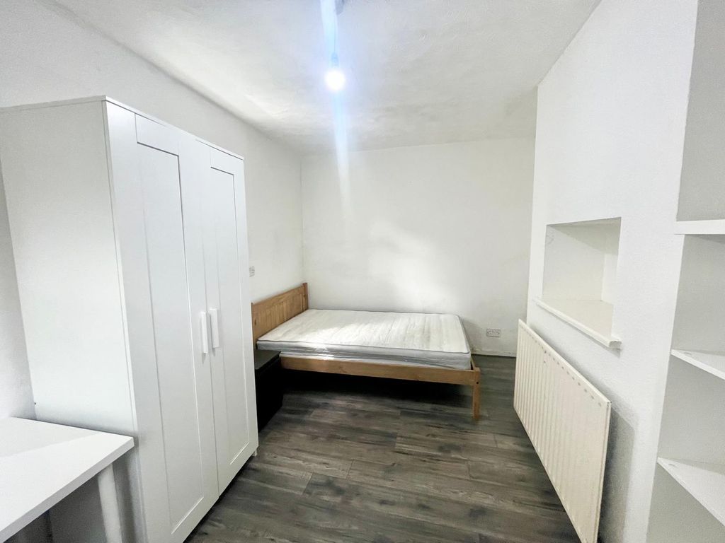 Property photo 3 of 9 Photo-2025-07-01-16-26-47