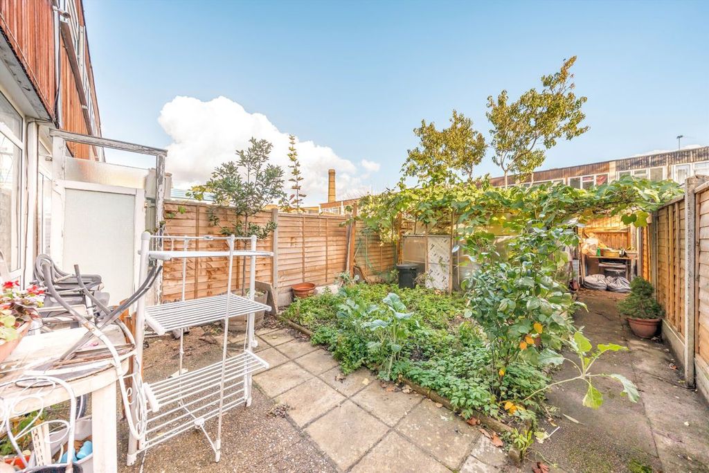 Property photo 2 of 7