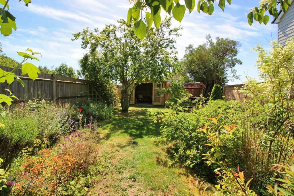 Property photo 2 of 25 Garden