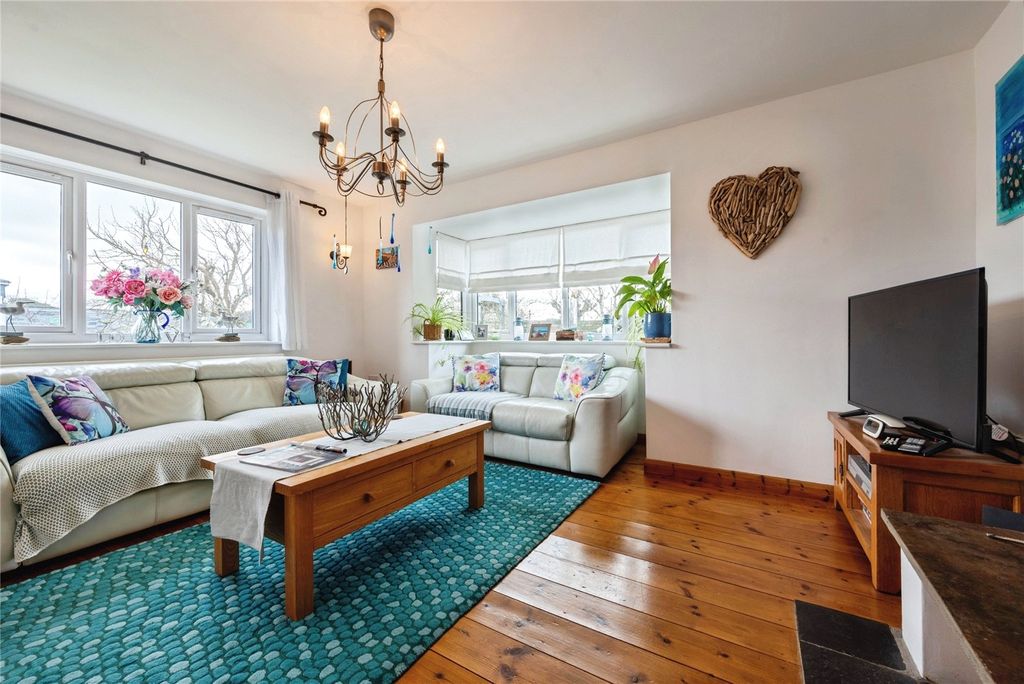 Property photo 3 of 16 Picture No. 23