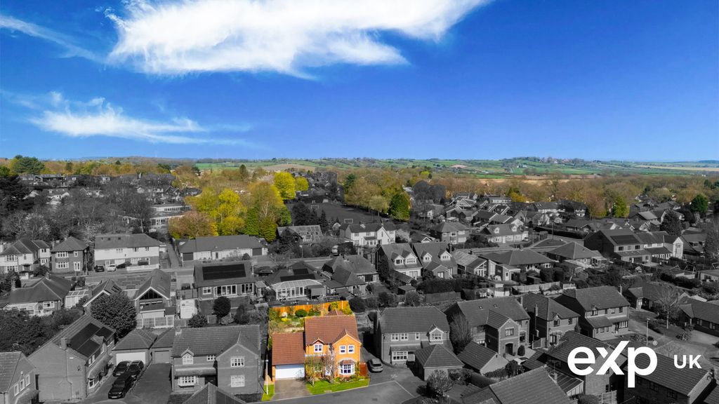 Property photo 2 of 43