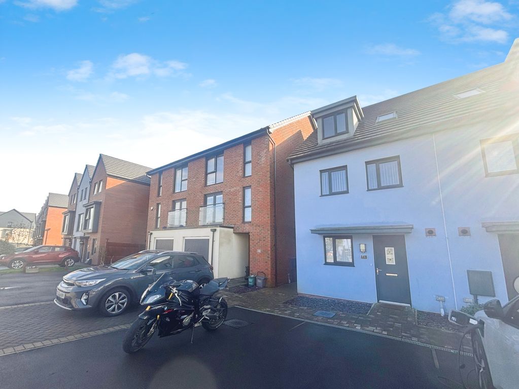 Property photo 2 of 20 Image