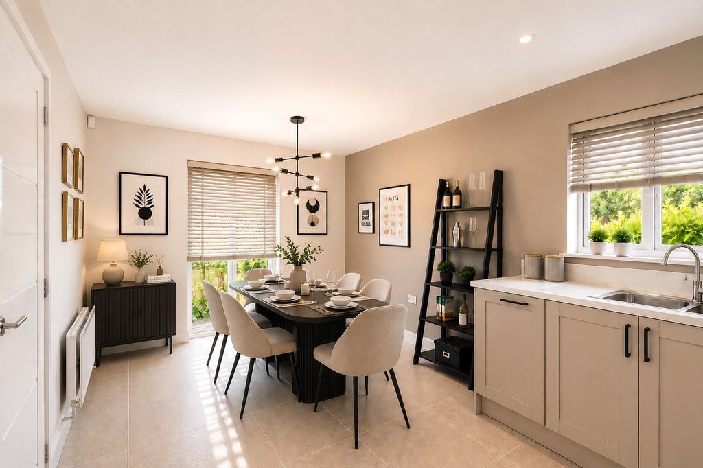 Property photo 3 of 11 Dining Area