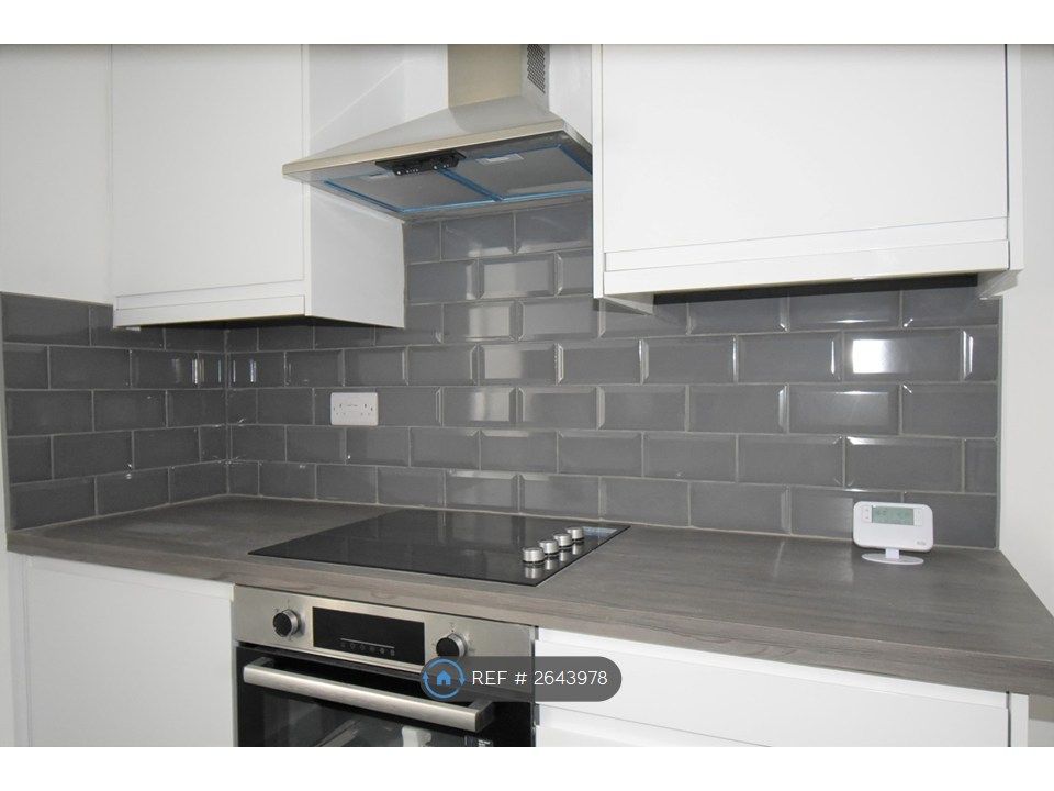 Property photo 1 of 18 Kitchen