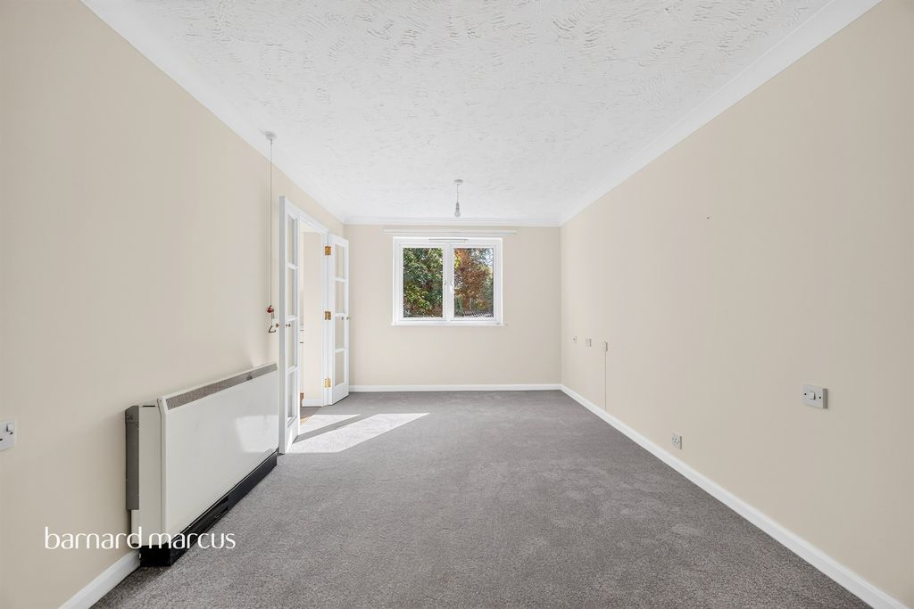 Property photo 3 of 21