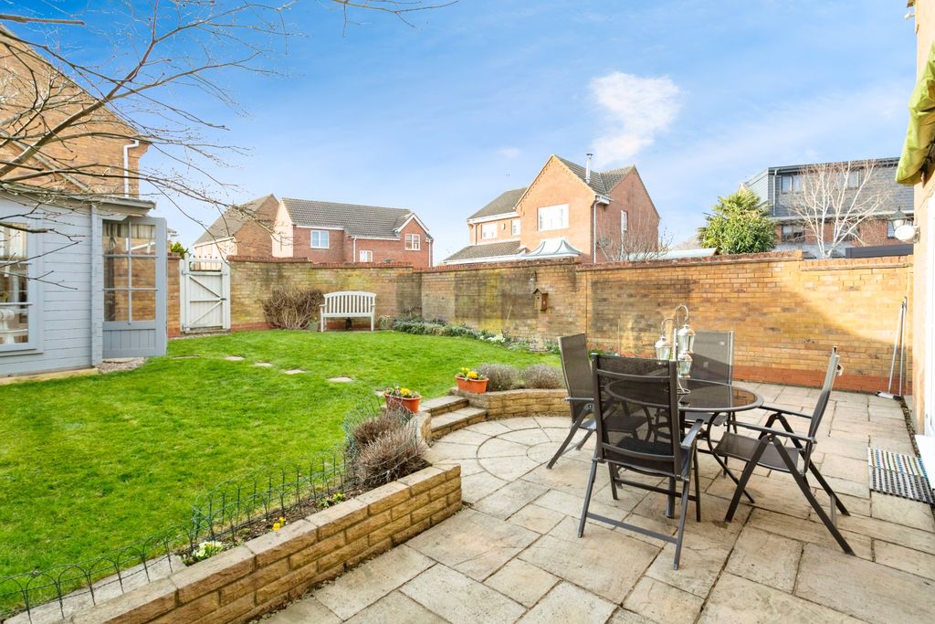 Property photo 2 of 14