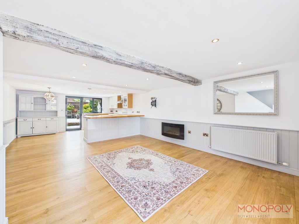 Property photo 2 of 30