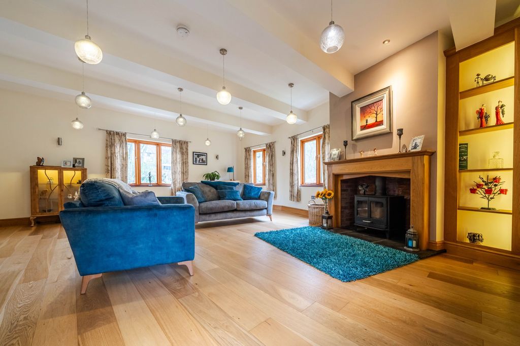 Property photo 2 of 53