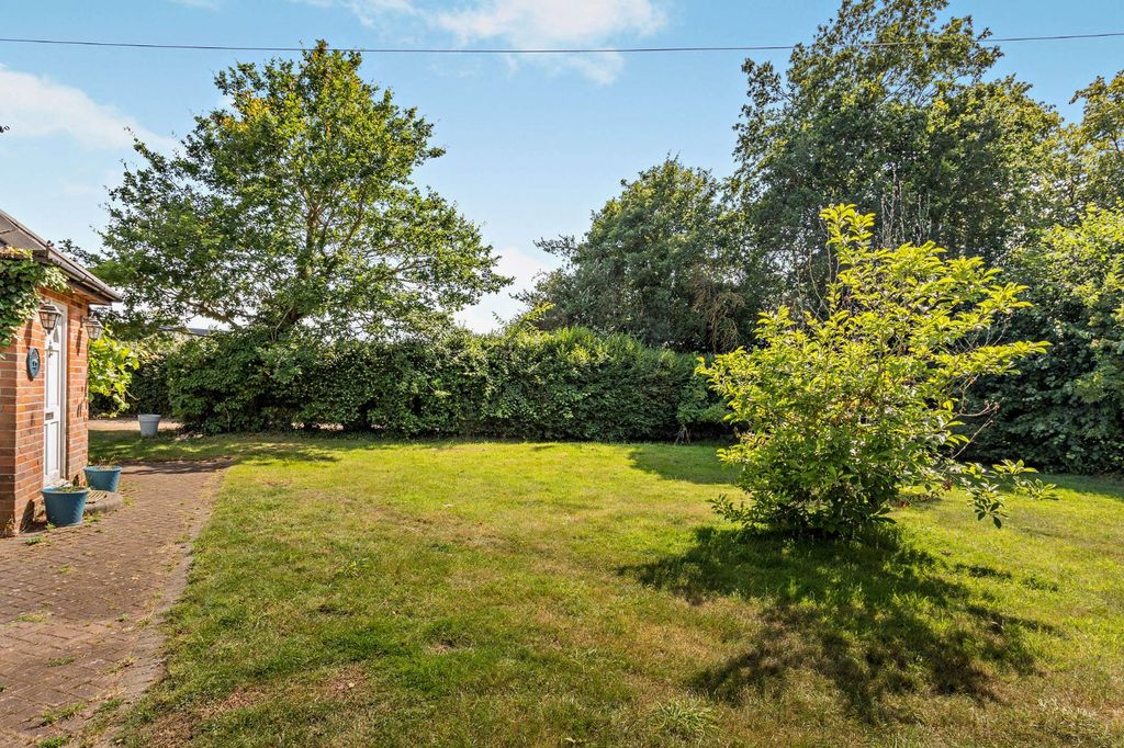 Property photo 2 of 12 Picture No. 10