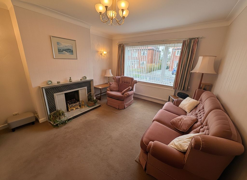 Property photo 2 of 25