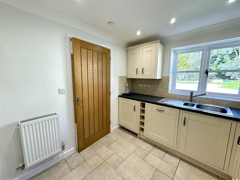 Property photo 3 of 13 Example Kitchen
