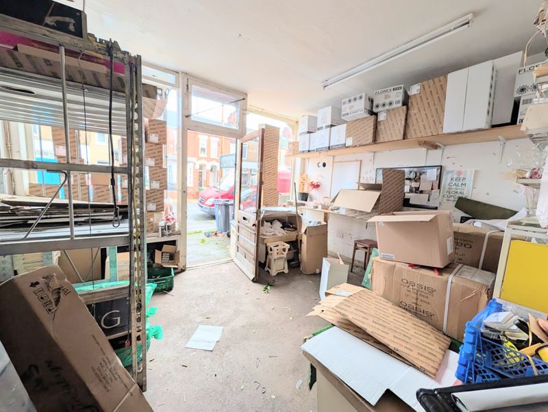 Property photo 2 of 13 Shop