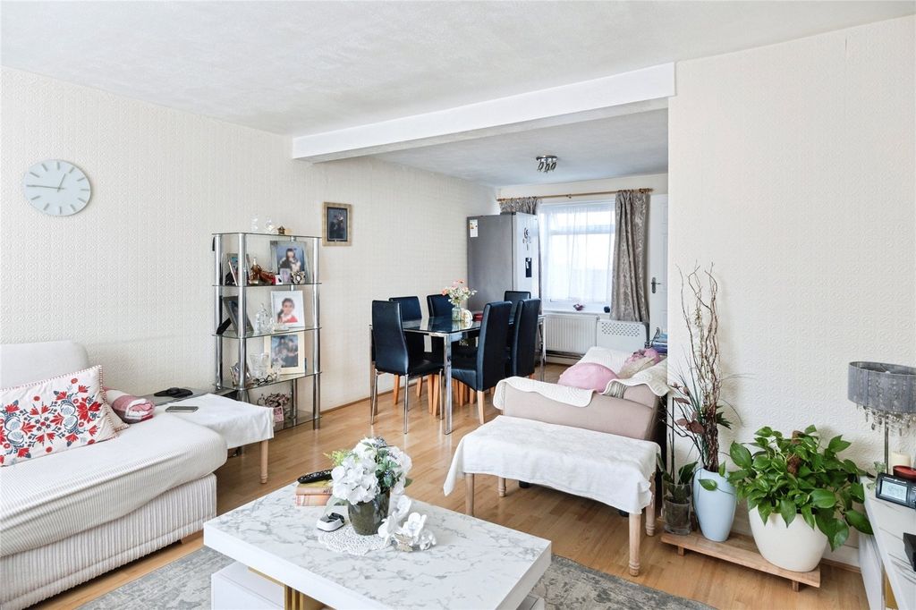 Property photo 2 of 17 Picture No. 01