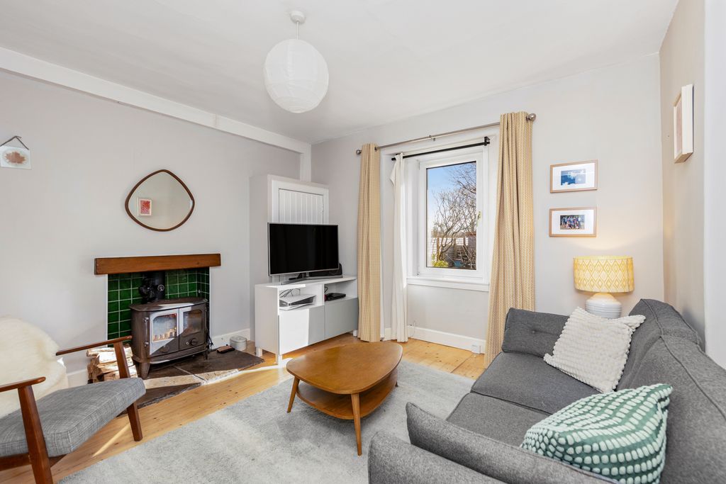 Property photo 2 of 18 Property Image 2