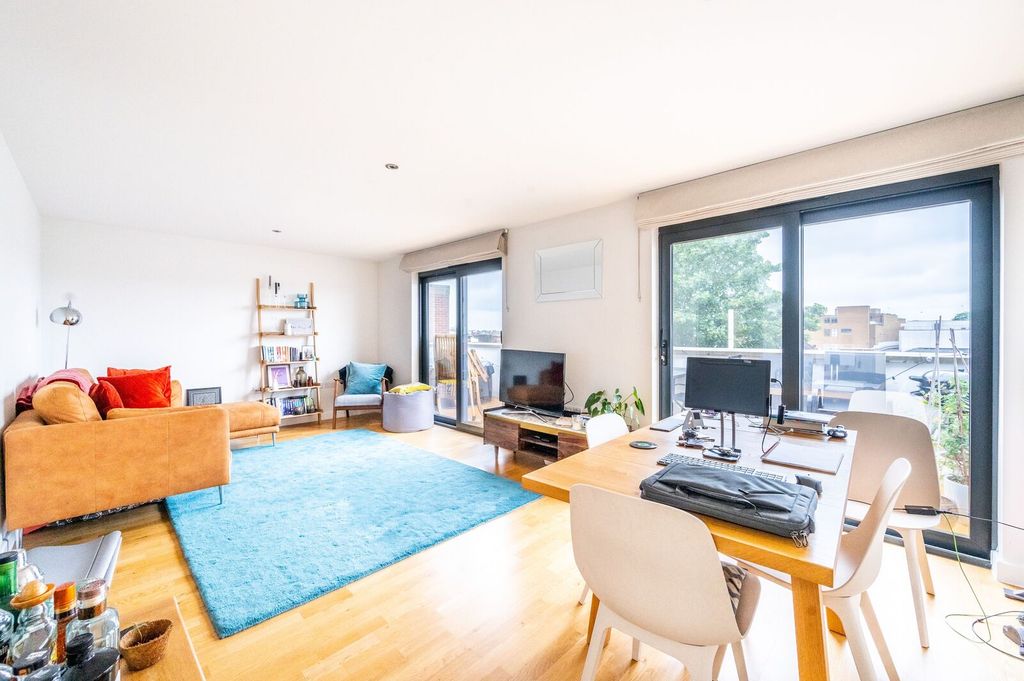 Property photo 1 of 5