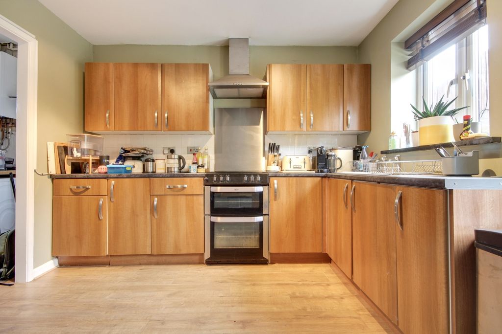Property photo 2 of 14 Img_8035-Img_8037