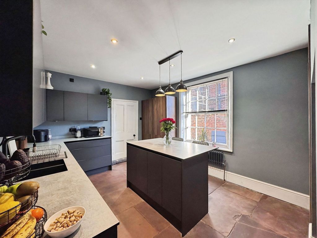 Property photo 3 of 29