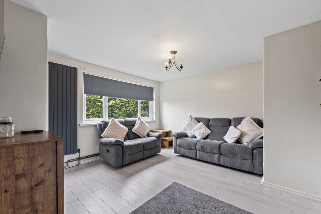 Property photo 2 of 17 P1138346-Min