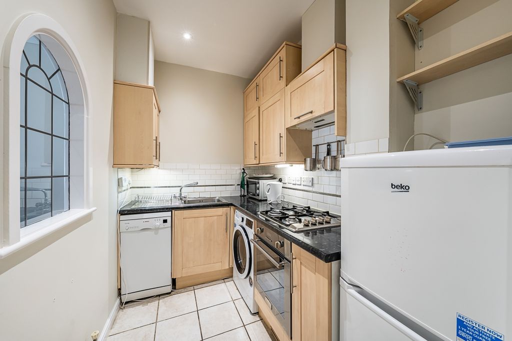 Property photo 3 of 17 Flatroyal-Belgrav...