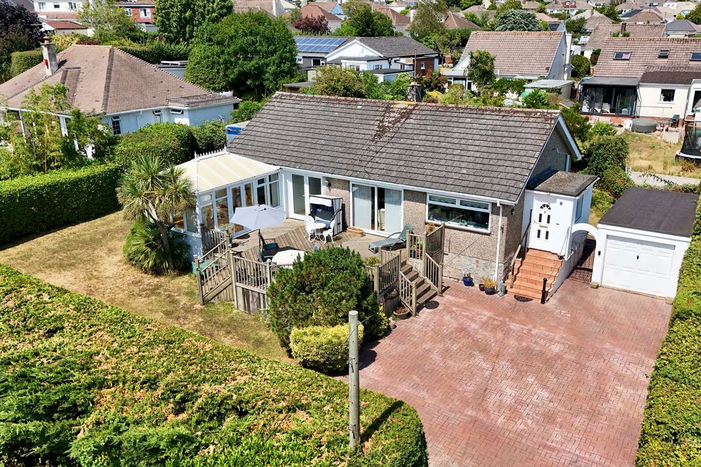 Property photo 1 of 25