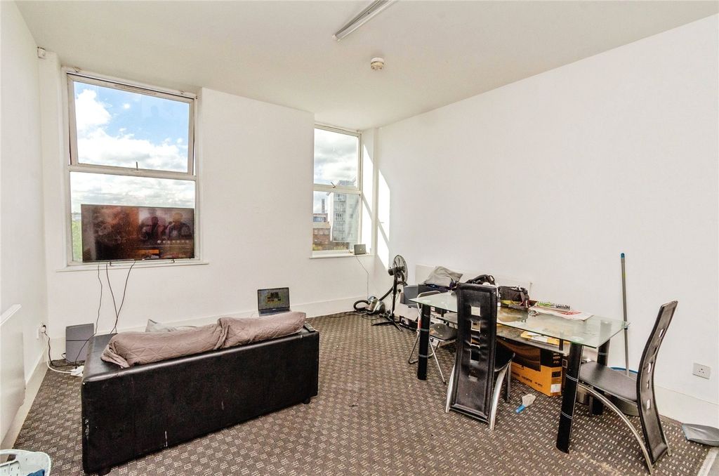 Property photo 2 of 12 Photograph