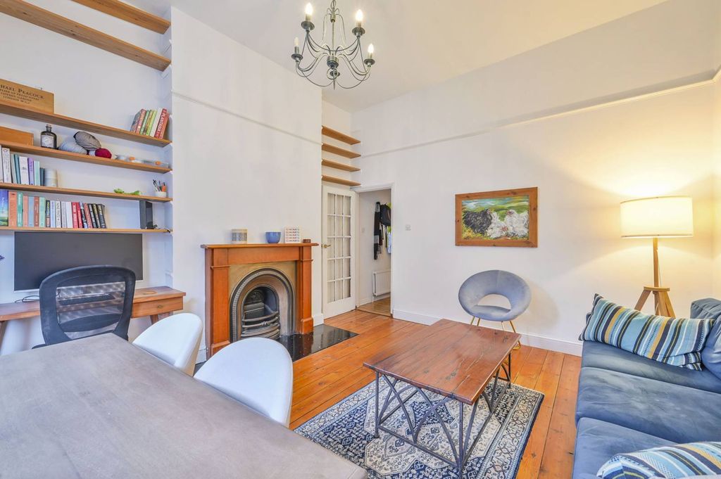 Property photo 2 of 9