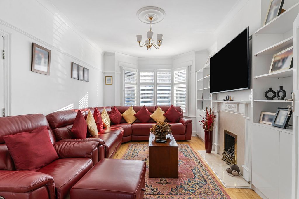 Property photo 2 of 36 Reception Room