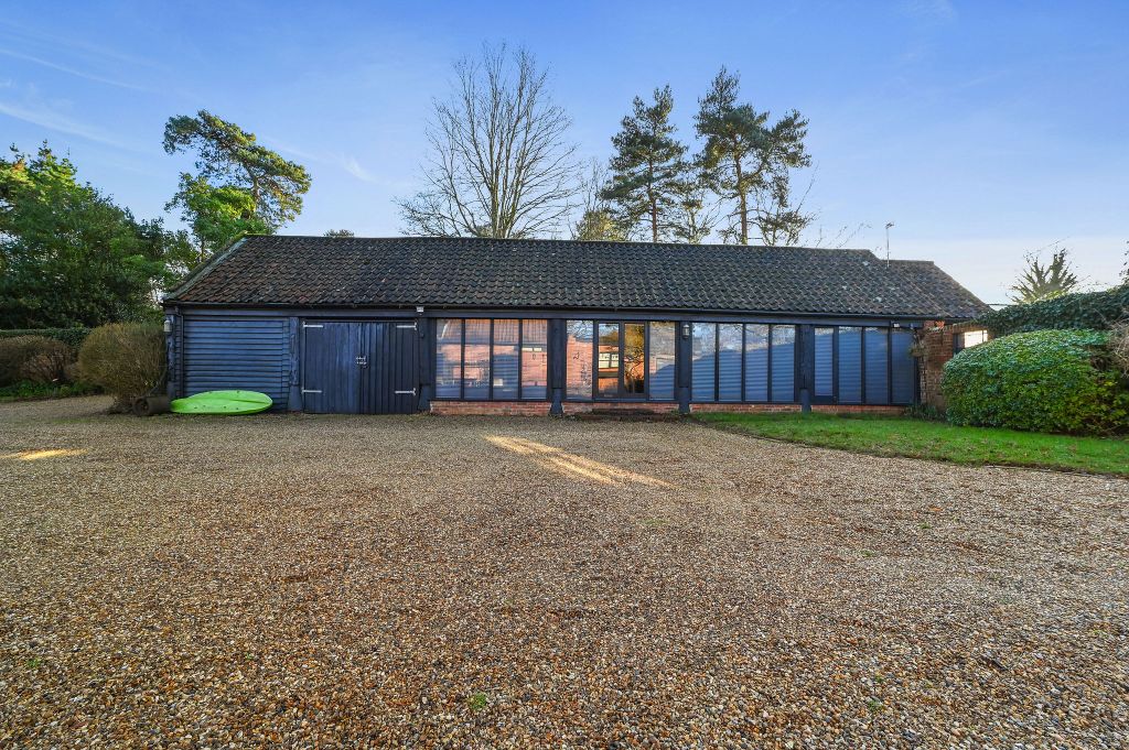 Property photo 3 of 35