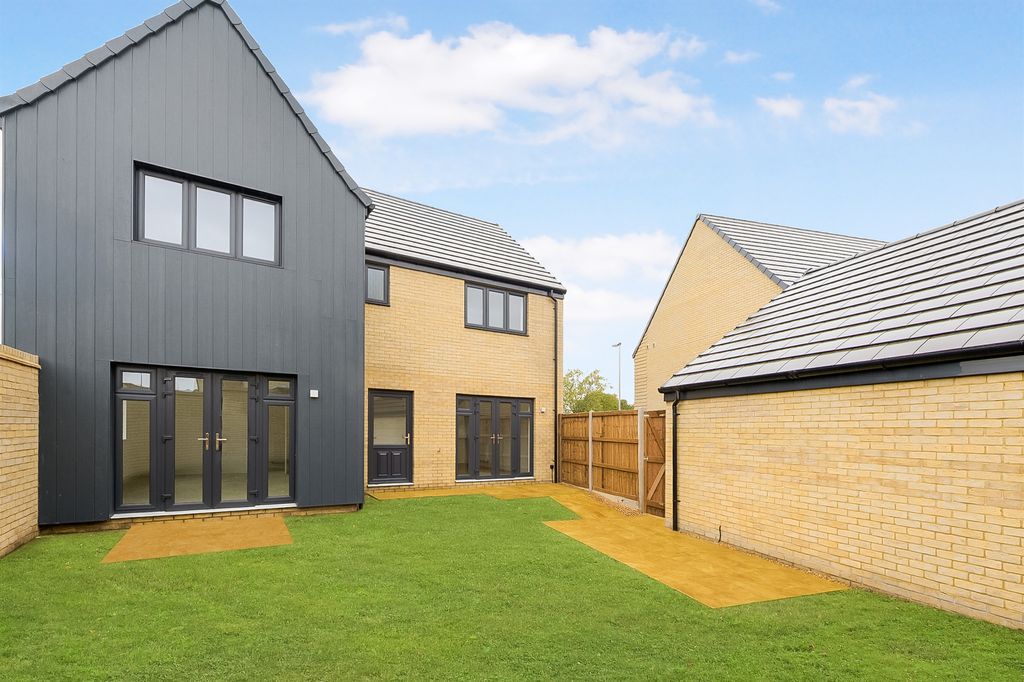 Property photo 3 of 16