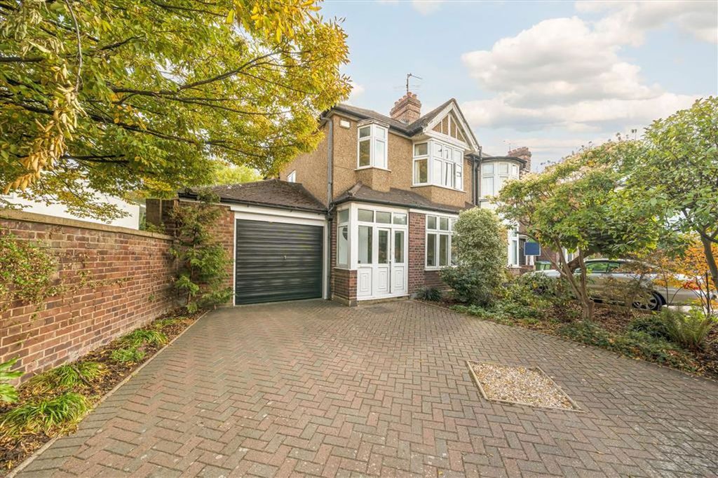 Property photo 1 of 9