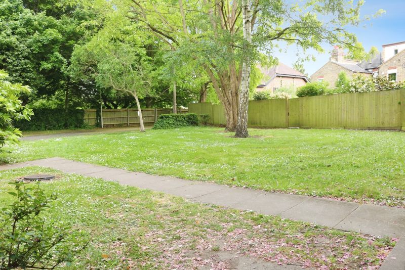 Property photo 2 of 19 Photo 6