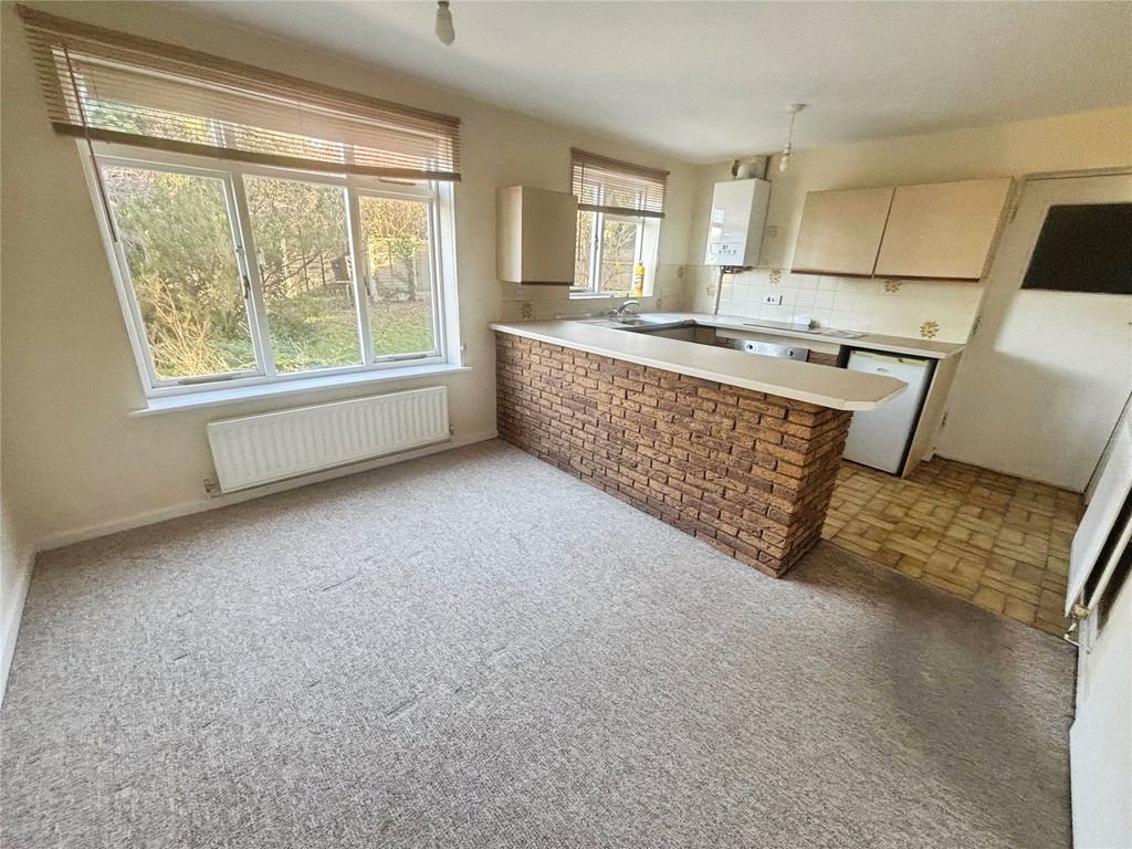 Property photo 3 of 8 Kitchen/Diner