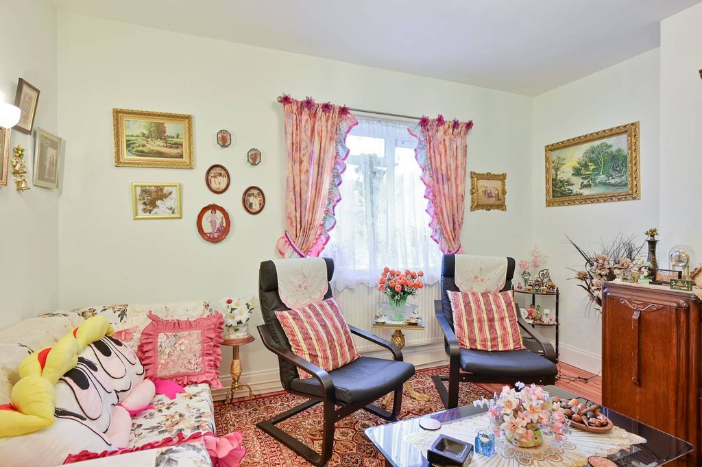 Property photo 1 of 6