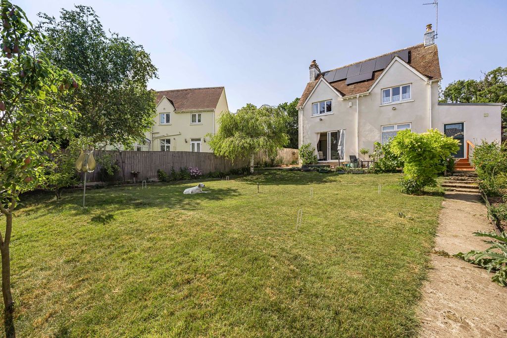 Property photo 2 of 27 Picture No. 08