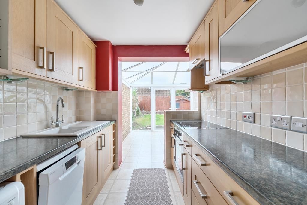 Property photo 3 of 27 Kitchen