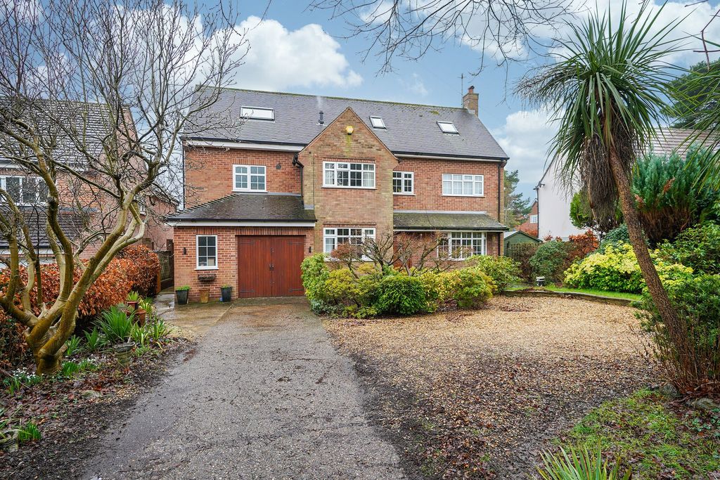 Property photo 1 of 38